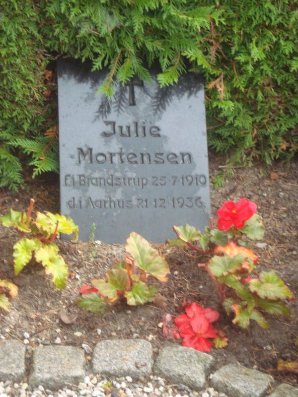 Julie Mortensen.JPG